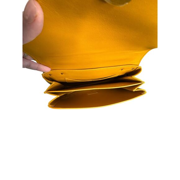 Bottega Veneta Mount Envelope Calfskin Bag in Cob - Picture 13 of 16